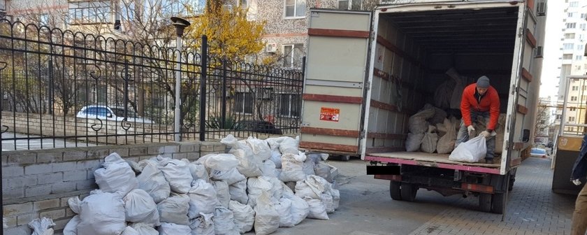 Извозване на боклуци с бусове в София